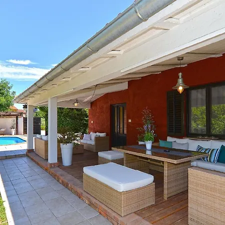 Mit Privatpool Fuer 8 Personen Ca 135 Qm In Pula, Istrien Istrische Riviera Casa vacanze