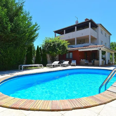 Mit Privatpool Fuer 8 Personen Ca 135 Qm In Pula, Istrien Istrische Riviera Casa vacanze
